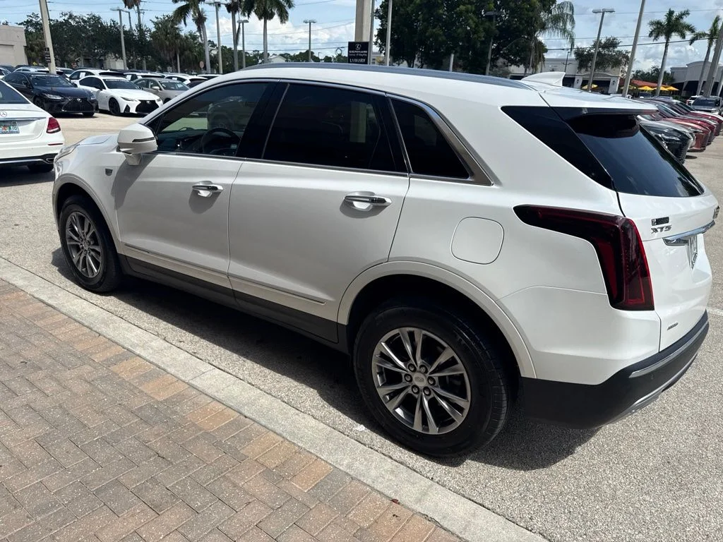 Used 2023 White Cadillac Premium Luxury image 9