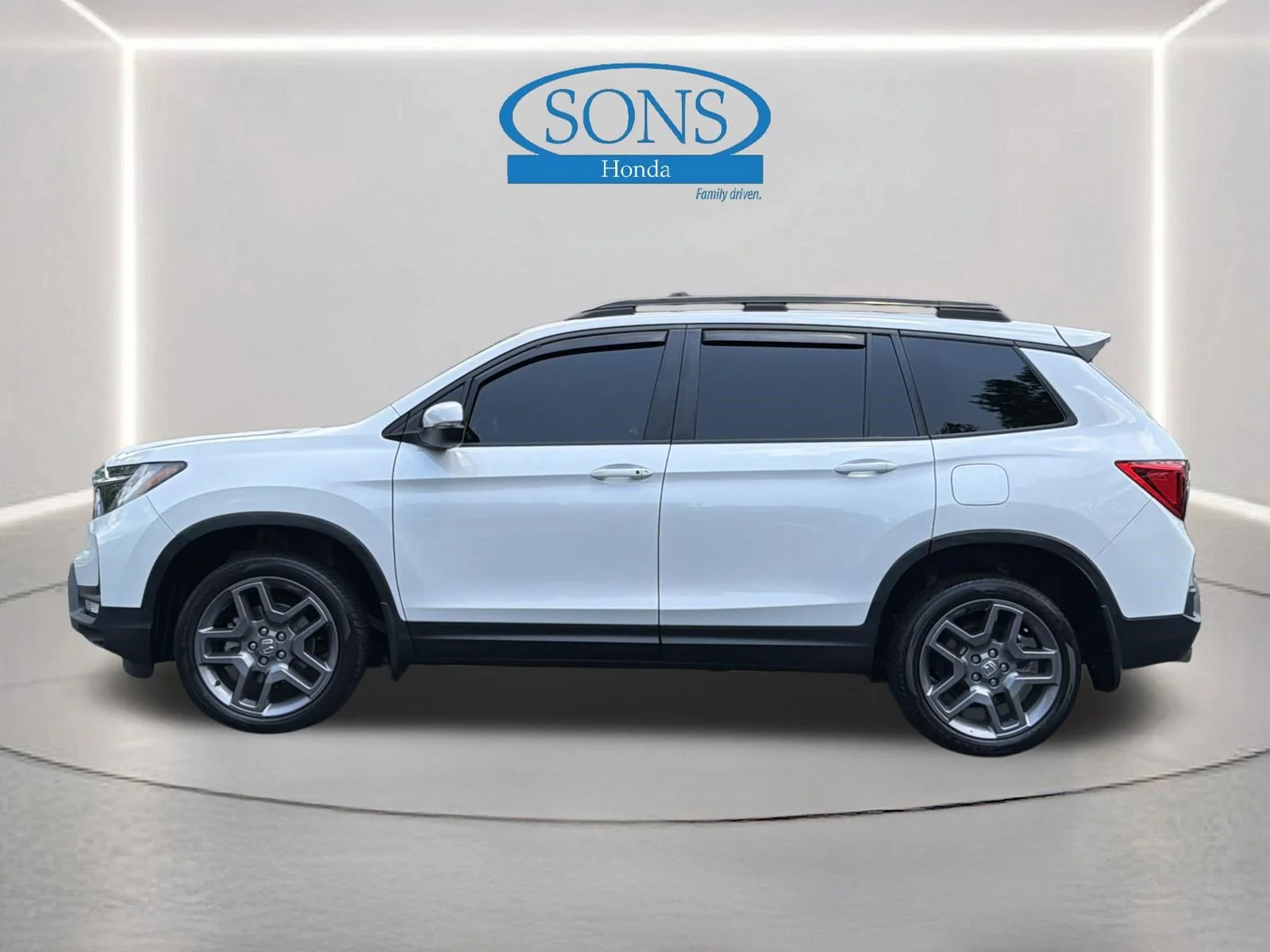 Certified Used 2023 White Honda EX-L image 24