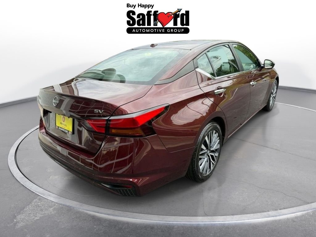 Used 2024  Nissan 2.5 SV image 7