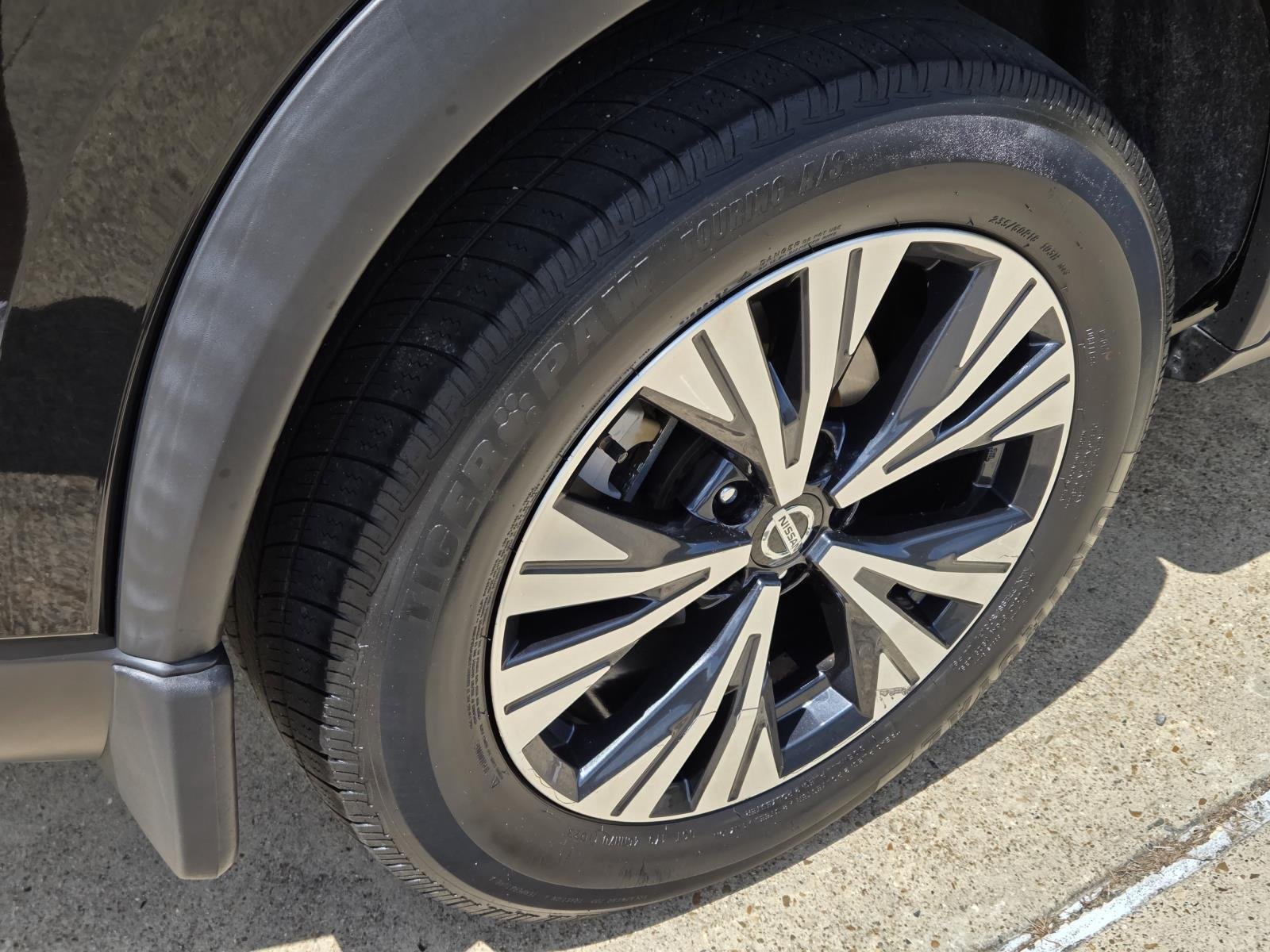 Used 2021 Super Black Nissan SV image 9