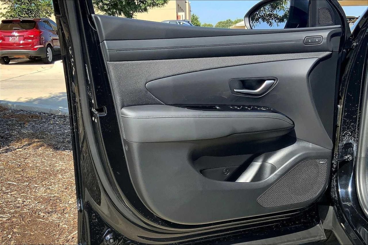 2026 Hyundai Santa Cruz Limited - Photo 10