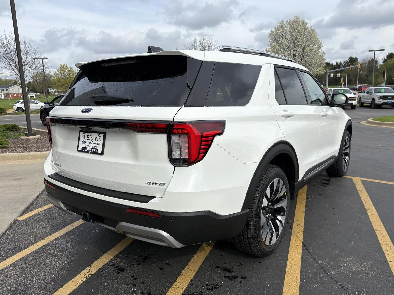 New 2026 Star White Metallic Tri-Coat Ford Platinum™ image 6
