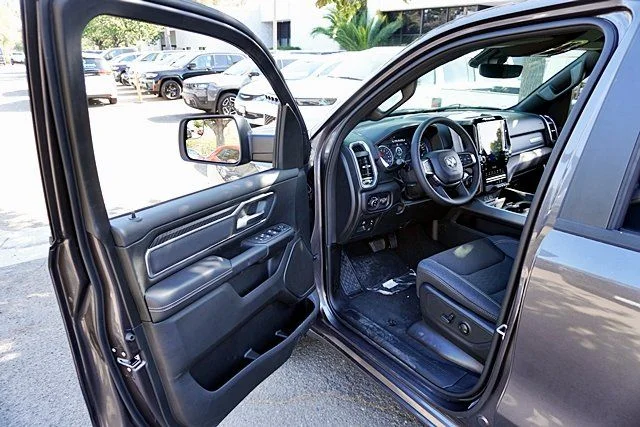 New 2026 Granite Crystal Metallic Clearcoat RAM Big Horn/Lone Star image 43