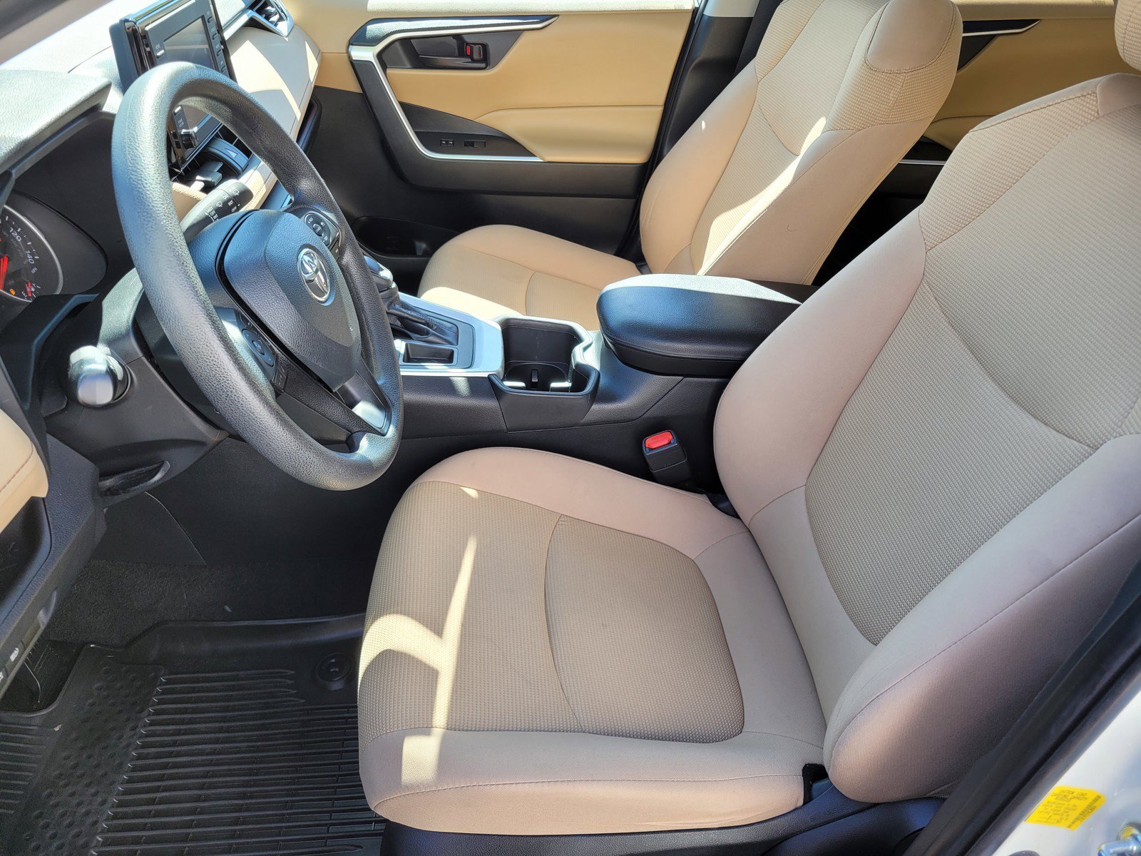 Used 2022  Toyota LE image 16