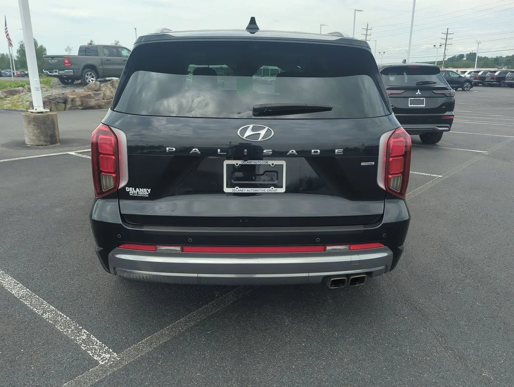 Used 2023 White Hyundai Calligraphy image 7