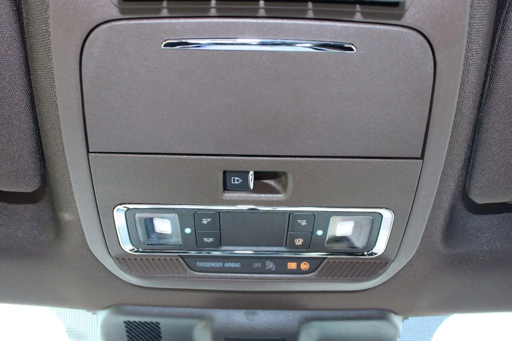 New 2026 Star White Metallic Tri-Coat Ford F-350® King Ranch® image 43