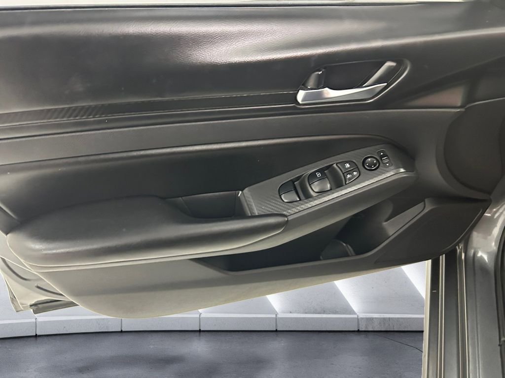 Used 2022 Gray Nissan 2.5 S image 12