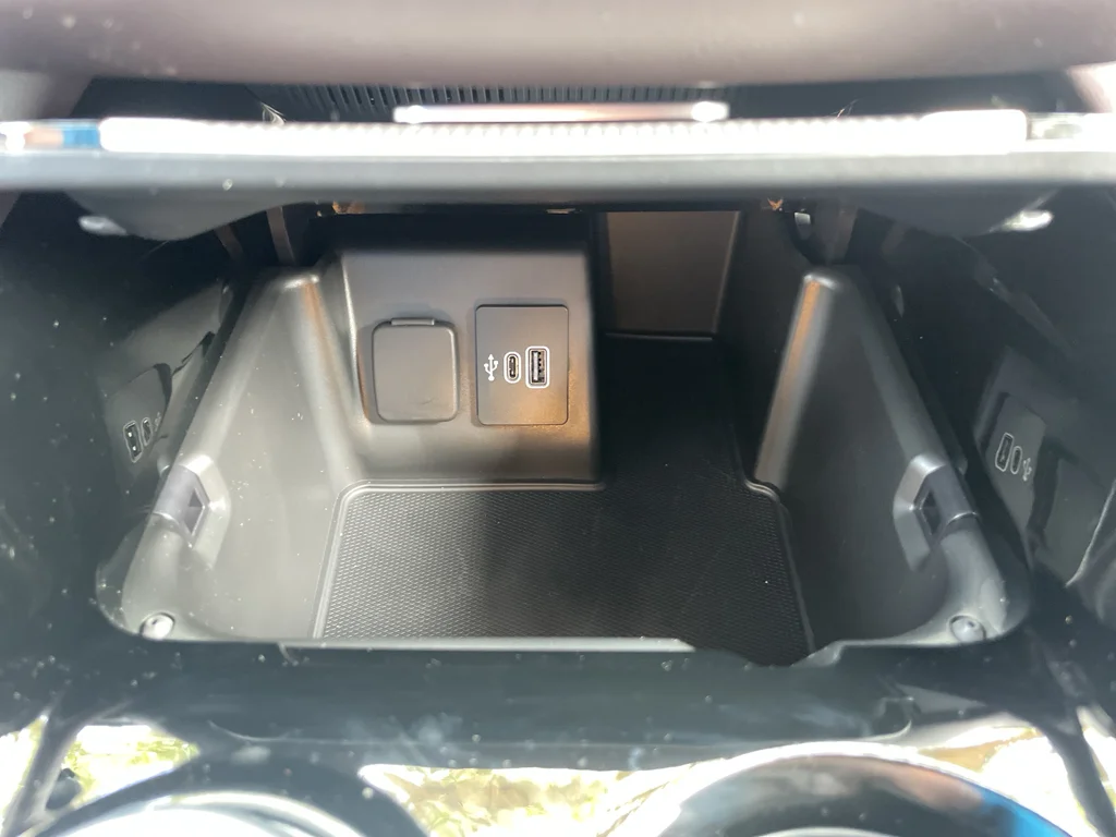 2025 Ford Explorer Platinum - Photo 32