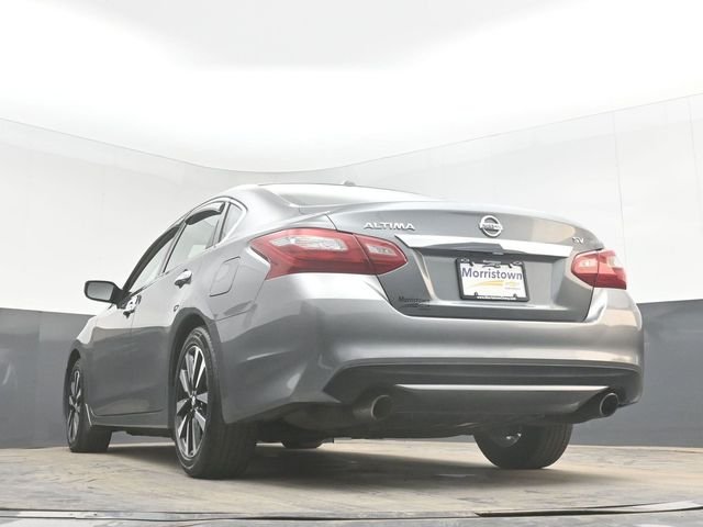 Used 2018 Gray Nissan 2.5 SV image 44