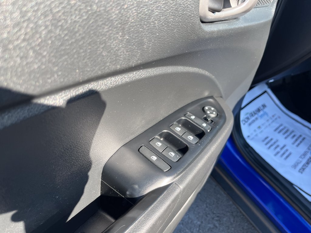 Used 2024 Blue Hyundai SEL image 10