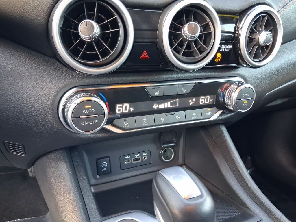 Used 2025 White Nissan SR image 28