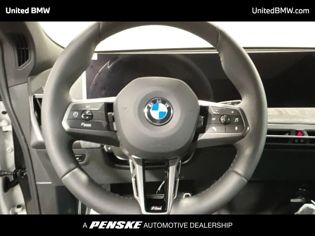 Used 2026 Alpine White BMW xDrive60 image 14