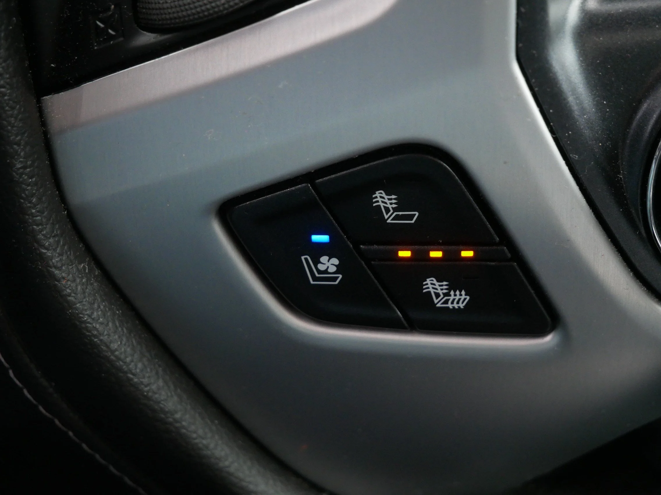 Used 2018 Red Quartz Tintcoat GMC SLT image 29