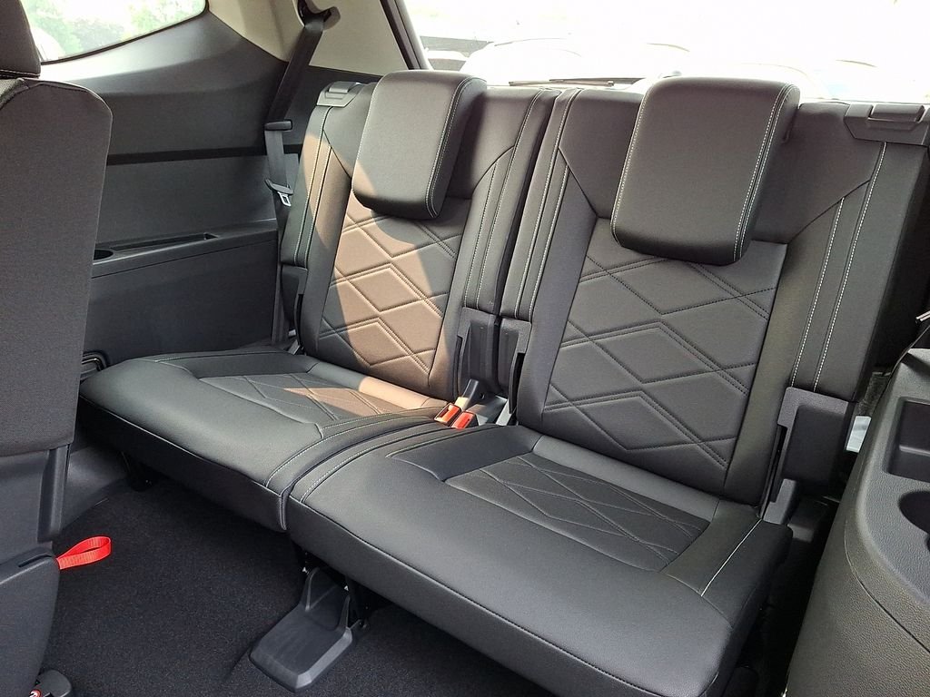New 2026 Black Volkswagen 2.0T SE image 6