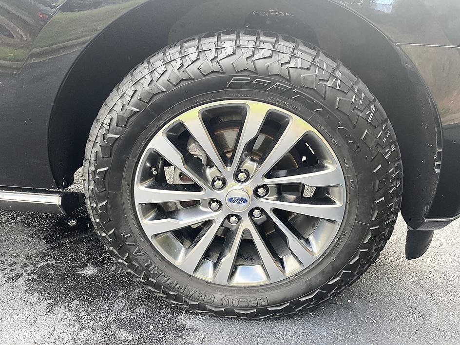 Used 2018 Shadow Black Ford Limited image 26