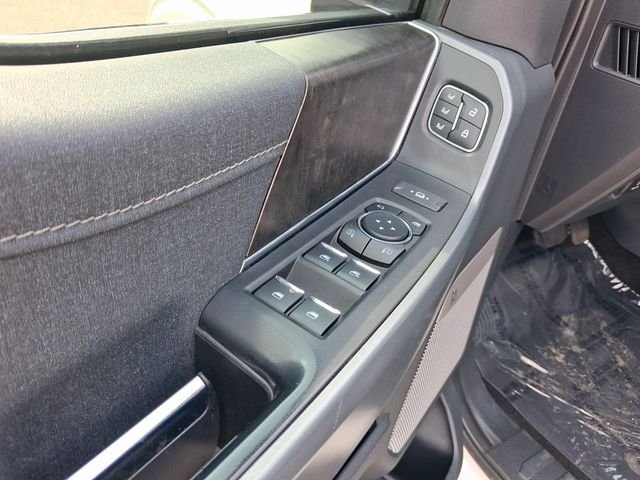 Used 2021 White Ford Lariat image 16