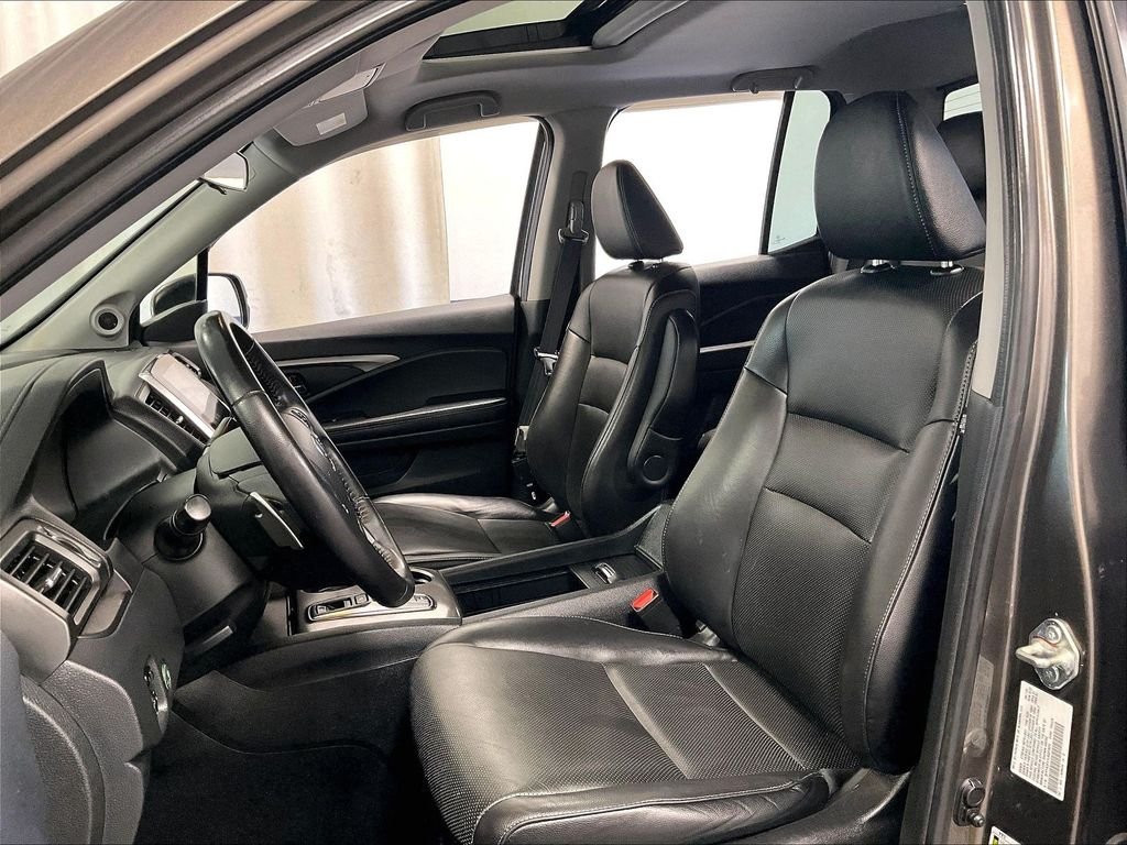 Used 2020 Brown Honda RTL image 10