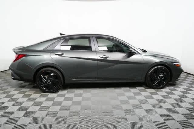 New 2026 Amazon Gray Hyundai SEL Sport image 2