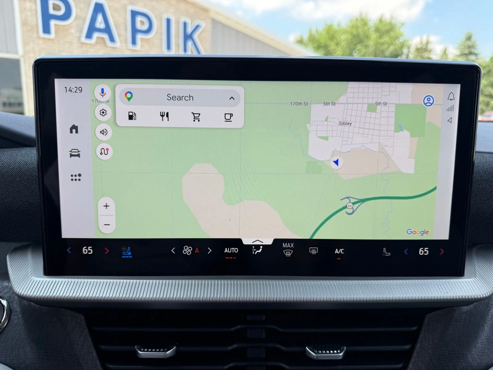 2026 Ford Explorer Platinum - Photo 18