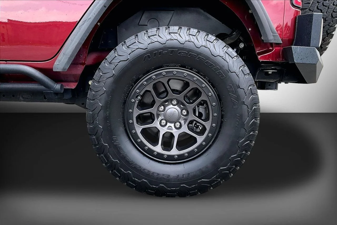 Used 2021  Jeep Rubicon image 33
