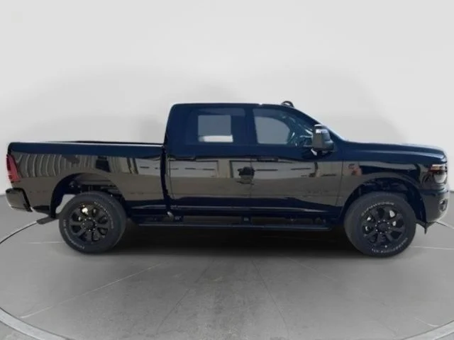 New 2026 Diamond Black Crystal Pearl-Coat Exterior Paint RAM Laramie image 6