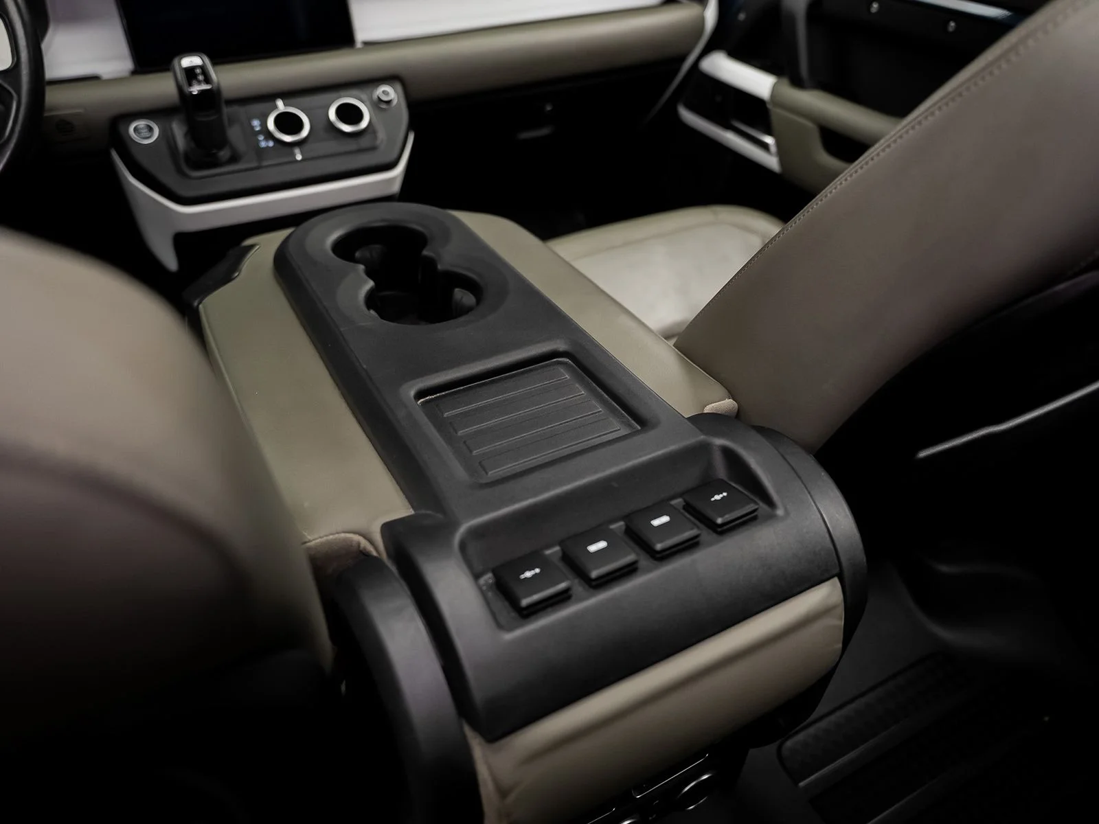 Used 2020 Blue Land Rover HSE image 41