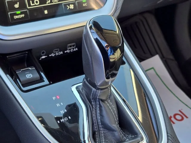Used 2025 Gray Subaru Onyx Edition image 32