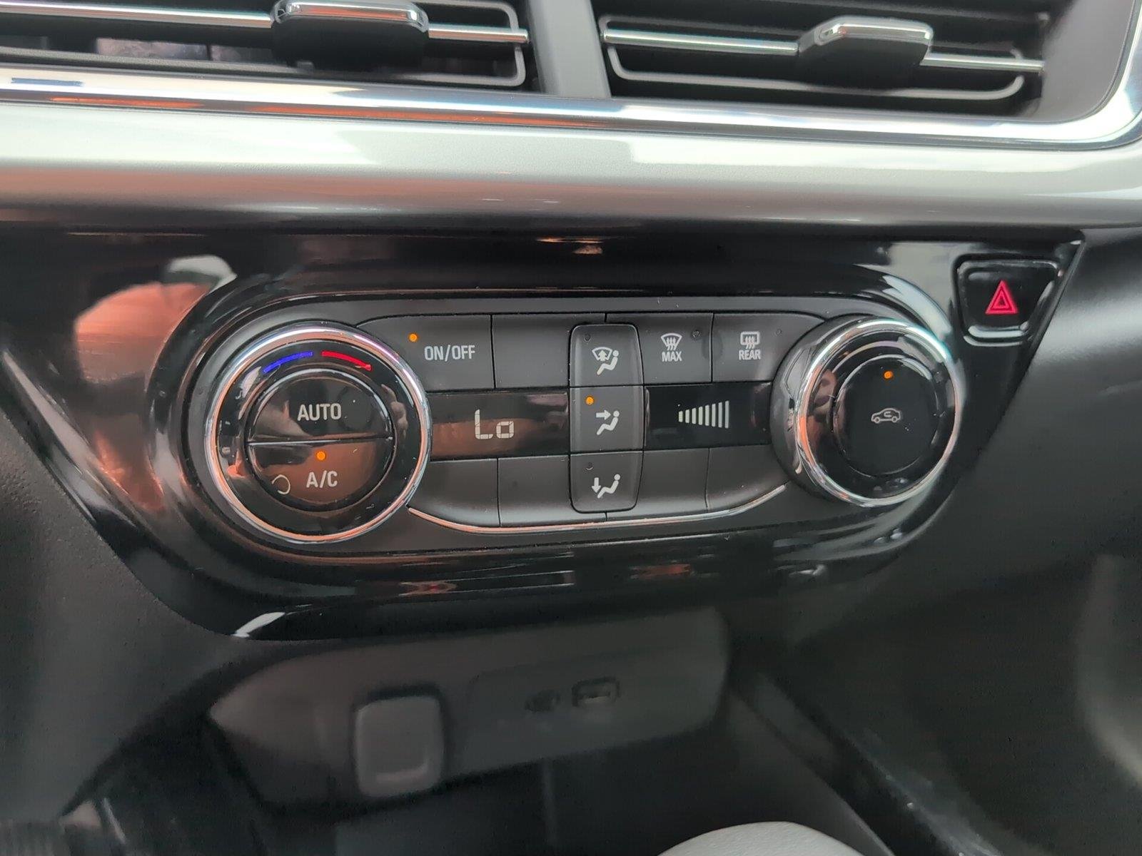Used 2025 Sterling Gray Metallic Chevrolet LT image 19