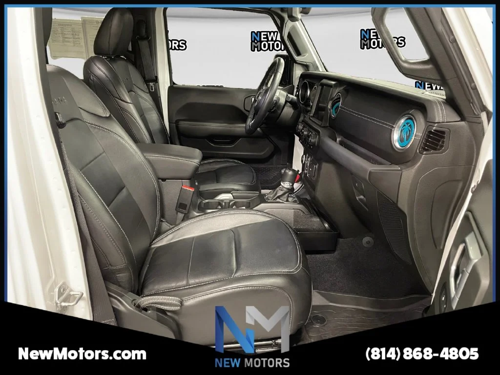 Used 2023 Bright White Clearcoat Jeep Sahara image 15