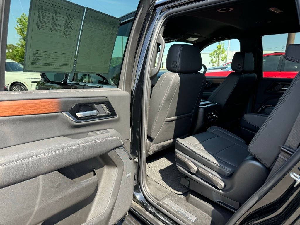 Used 2025 Black GMC Denali image 36