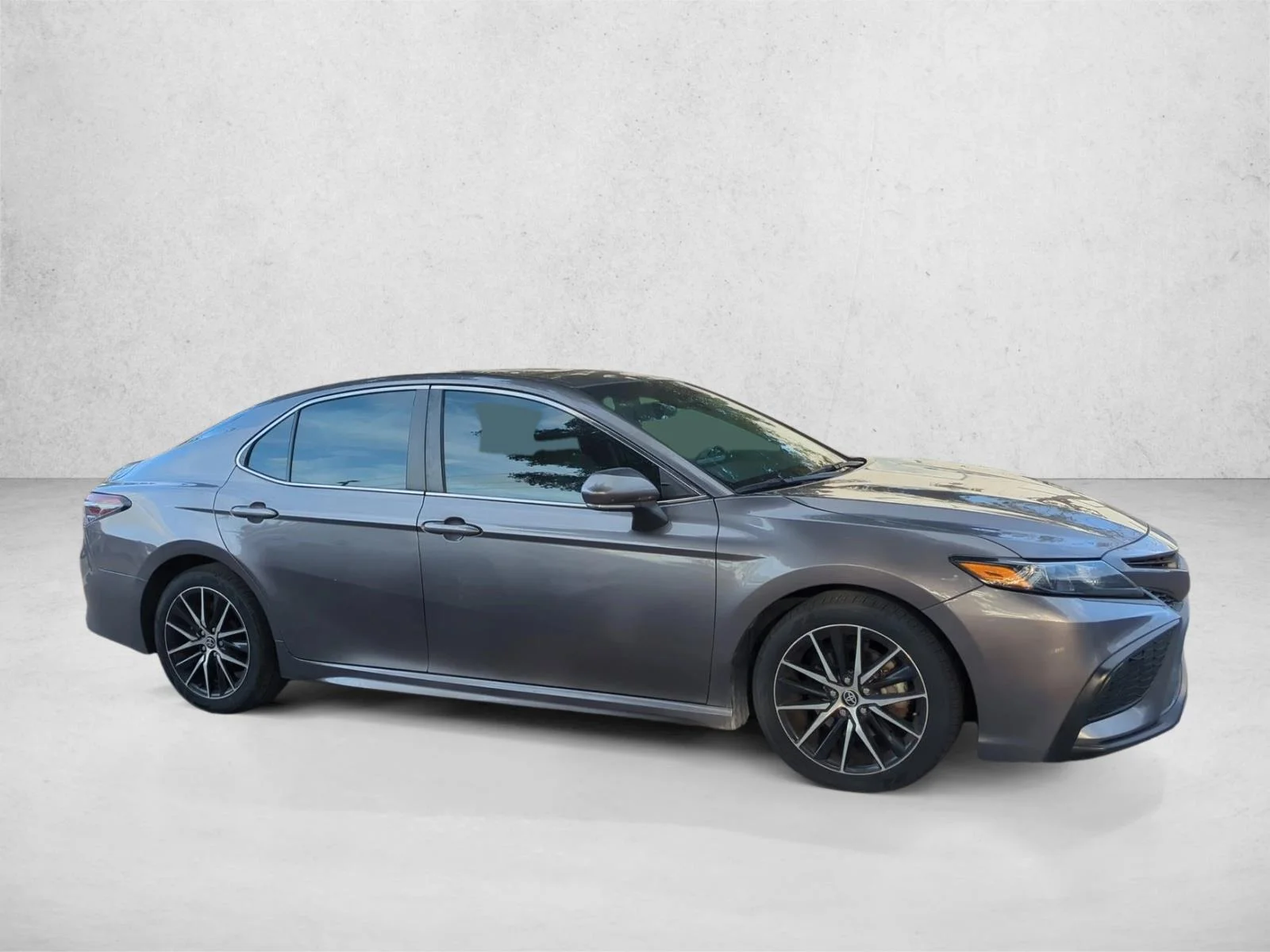 Used 2022 Predawn Gray Mica Toyota Hybrid SE image 4