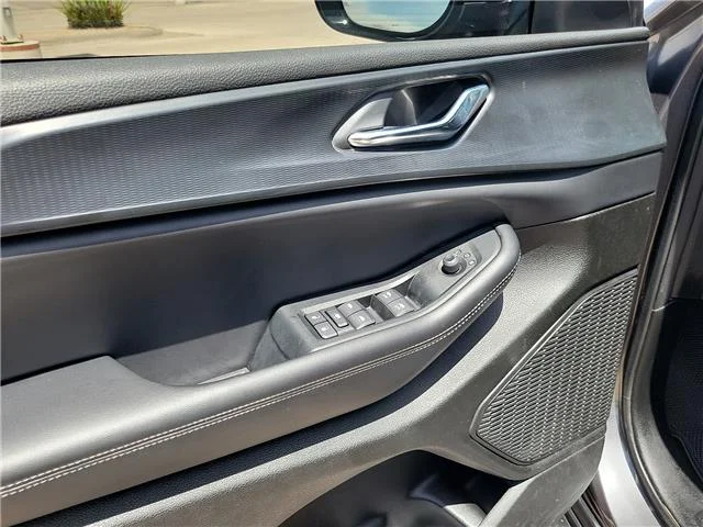 Used 2024 Baltic Gray Metallic Clearcoat Jeep Altitude X 4x2 image 12