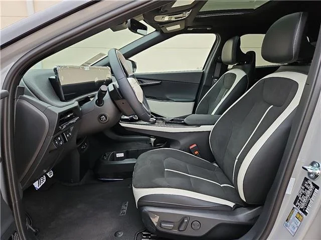 New 2025 Wolf Gray KIA GT-Line (A1) 4x2 image 8