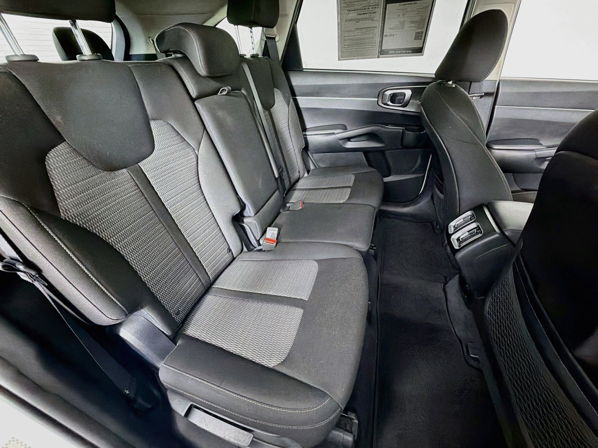 2021 Kia Sorento LX - Photo 26