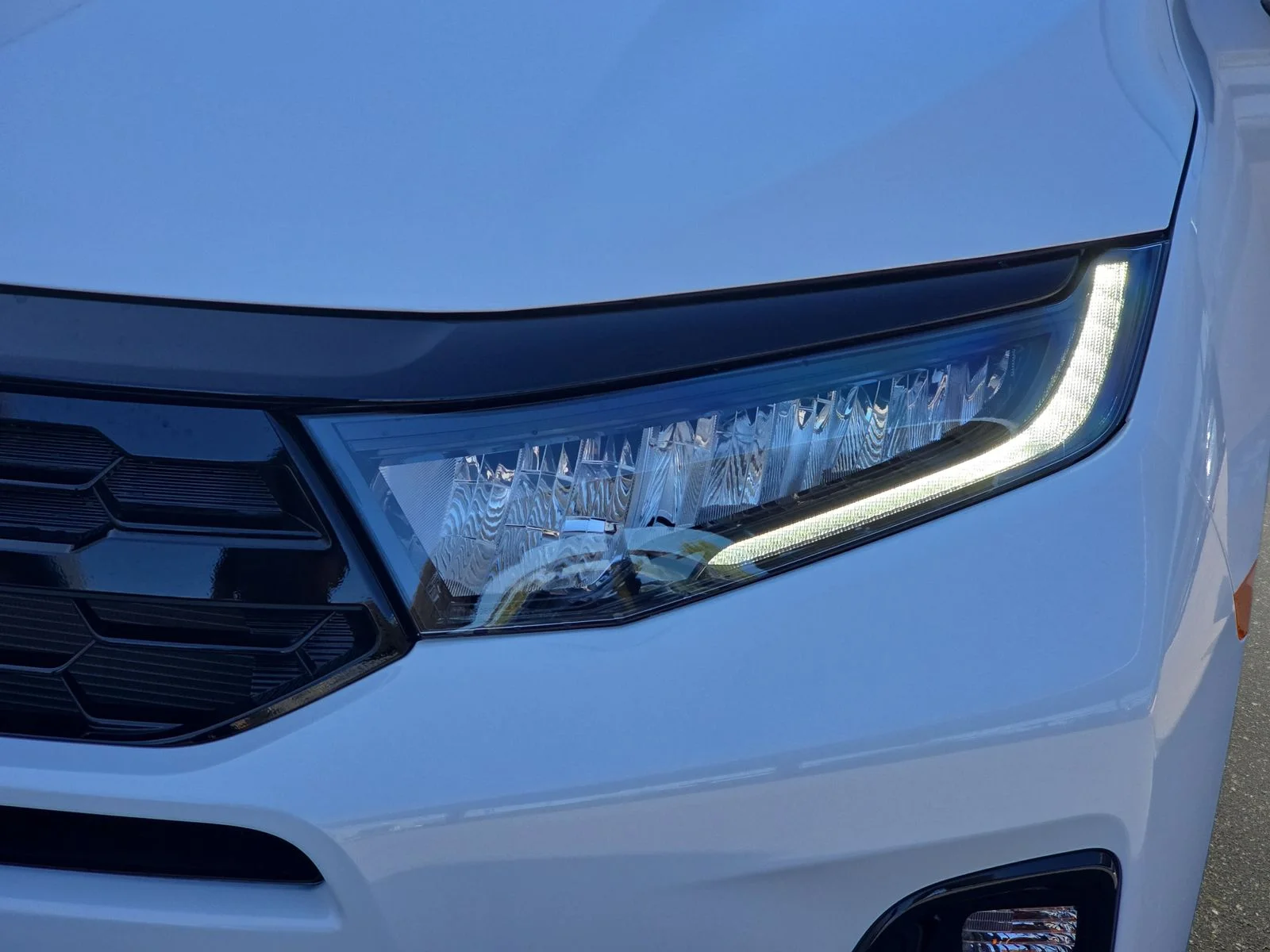 New 2027 Platinum White Pearl Honda Elite image 31