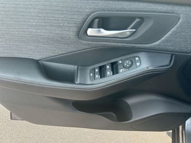 Used 2023 Gray Nissan SV image 15