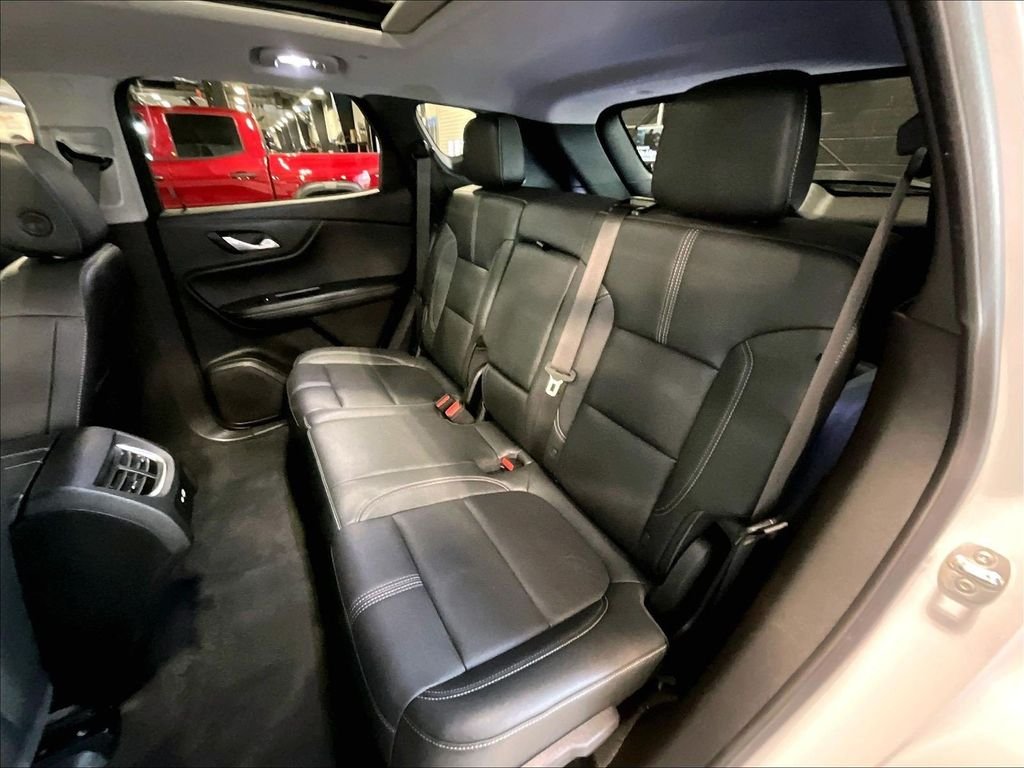 Used 2023 White Chevrolet LT image 15