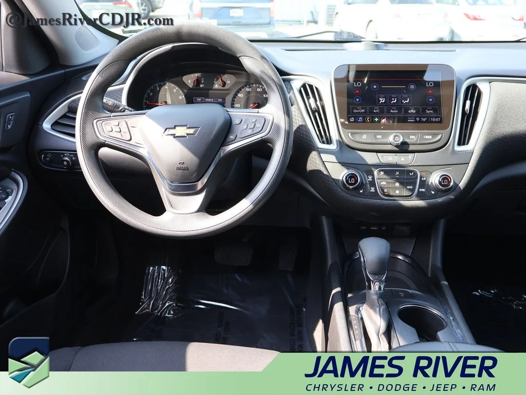 Used 2024 White Chevrolet LT image 18