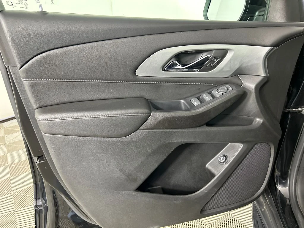 Used 2022 Black Chevrolet LT image 11