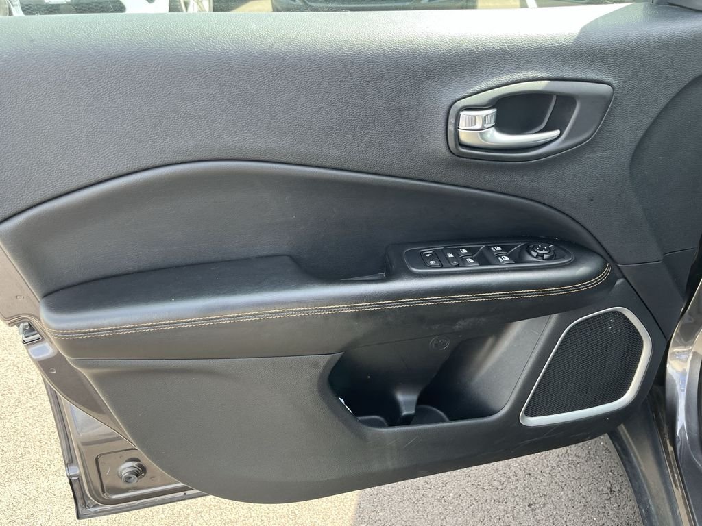 Used 2021 Gray Jeep Limited image 13