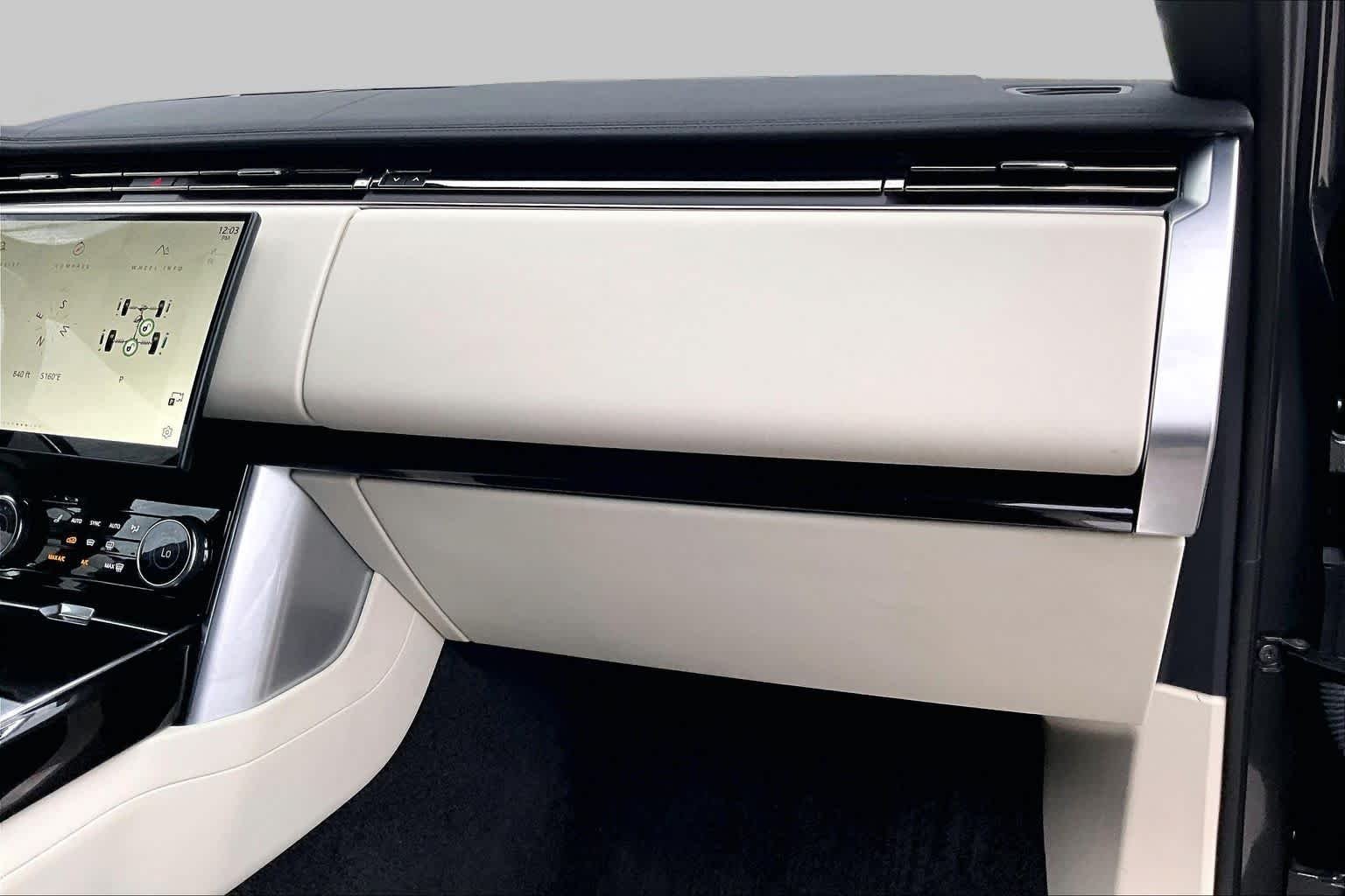 Used 2023 Carpathian Grey Premium Metallic Land Rover SE image 19