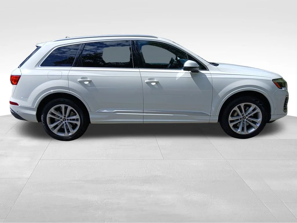 2025 Audi Q7 Premium Plus - Photo 7