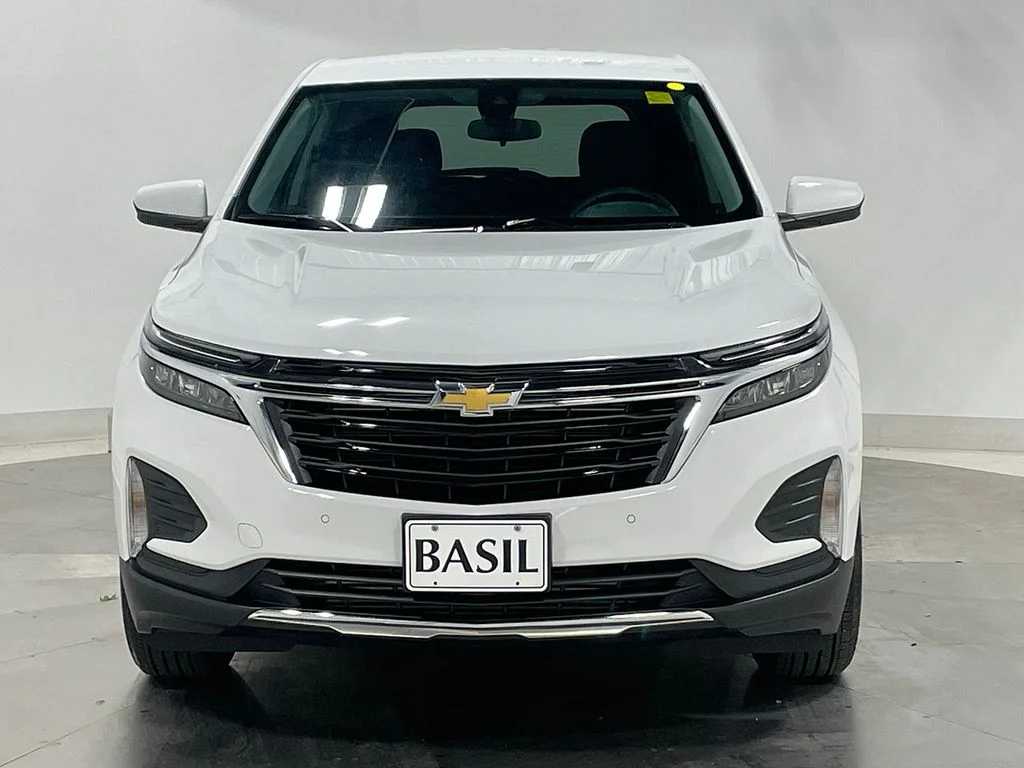 Used 2024 White Chevrolet LT image 9