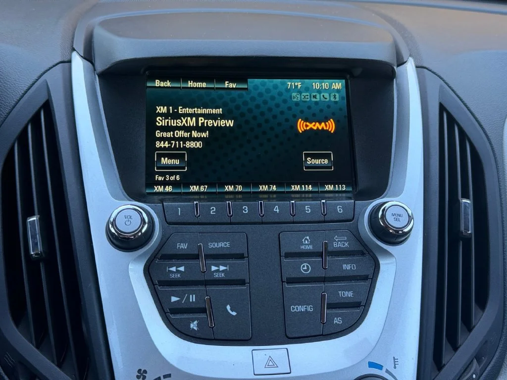 Used 2016 PATRIOT BLUE METALLIC Chevrolet LT image 20
