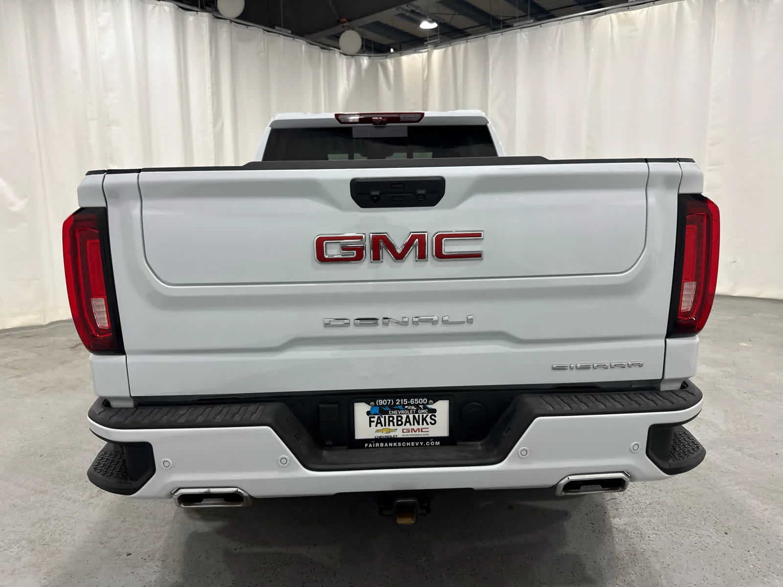 Used 2026 Glacier White Tricoat GMC Denali image 4