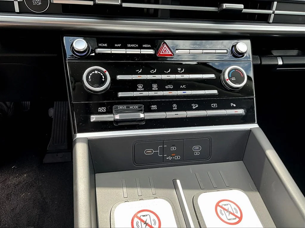 New 2026 White Hyundai SE image 22
