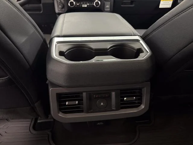 New 2026 Star White Metallic Tri-Coat Ford F-250® Lariat® image 34