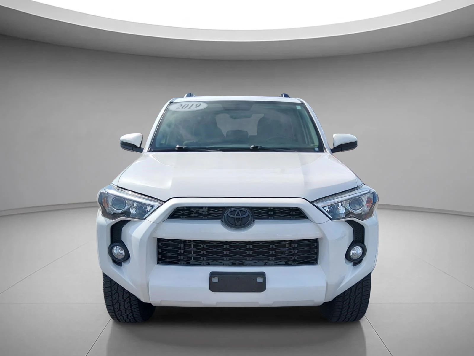 Used 2019 Super White Toyota SR5 image 8
