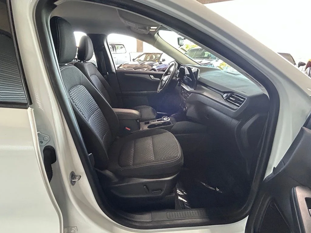 Used 2023 Oxford White Ford Active image 32