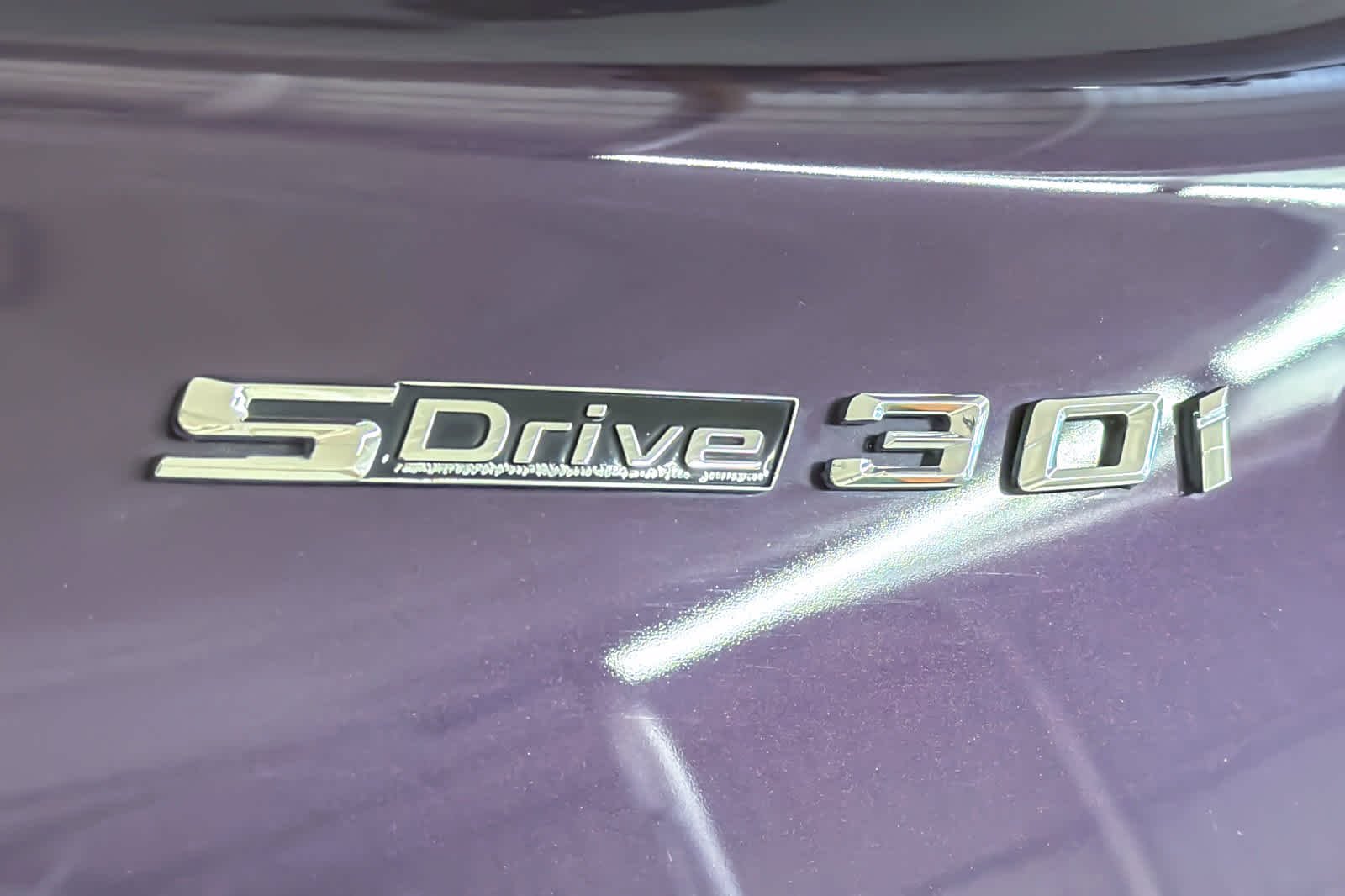 Used 2025 Purple BMW sDrive30i image 12